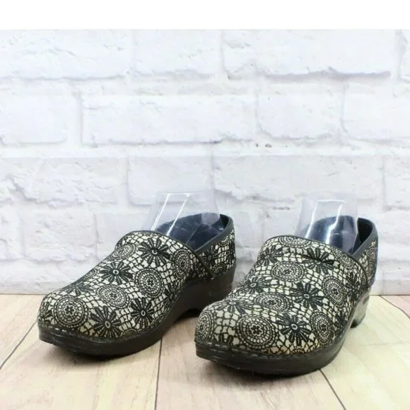 Sanita Multicolor Faux Leather Floral Pattern Slip on Clogs Size 10.5-11 - Picture 2 of 8